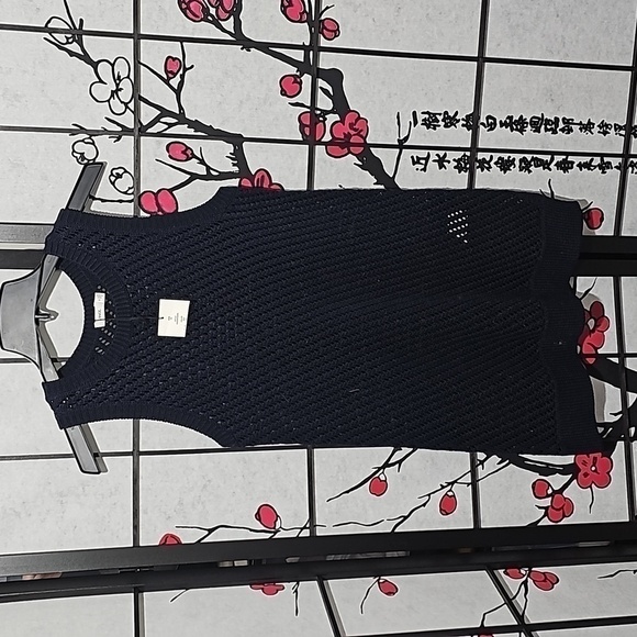 VINCE Sleeveless Mesh Stitched Top XS NWT - Picture 2 of 8